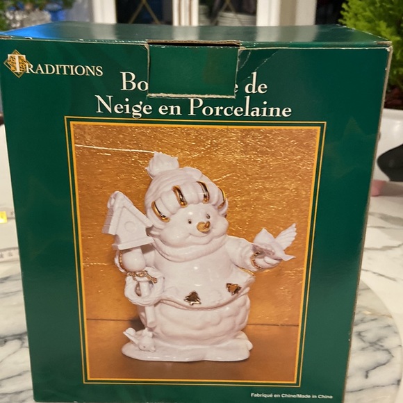 Vintage Porcelain with Handpainted Gold Accents Snowman and Original Box. - Picture 12 of 13
